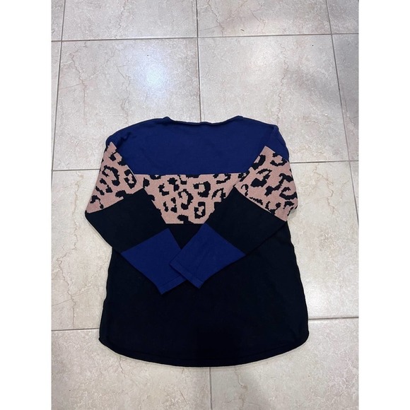 Blue Leopard colorblocked sweater sz Large - Picture 4 of 7